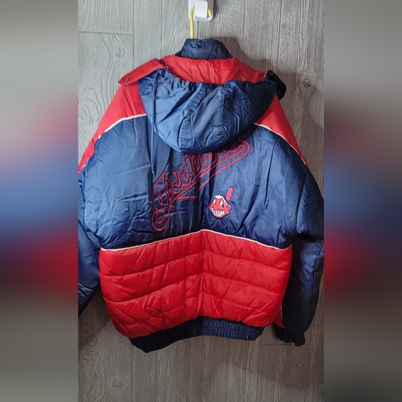 VINTAGE Cleavland Indians pro player puffer jacket. Size large - Picture 6 of 9